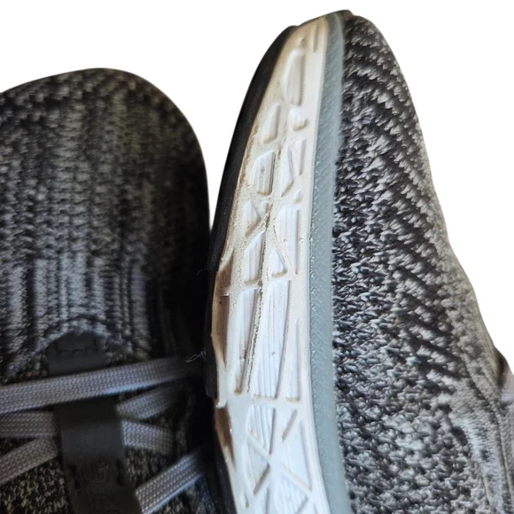 Altra Escalante 2 Road Running Black and Gray Running Shoes 8.5 - Picture 7 of 11